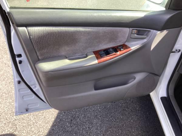 Car: Toyota Corolla 2005 Auctioned VIN: 2T1BR30E55C452745