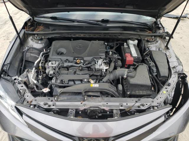 2018 Toyota Camry LE 4T1B11HK3JU025840 Gray | 2.5L I4 FWD Sedan