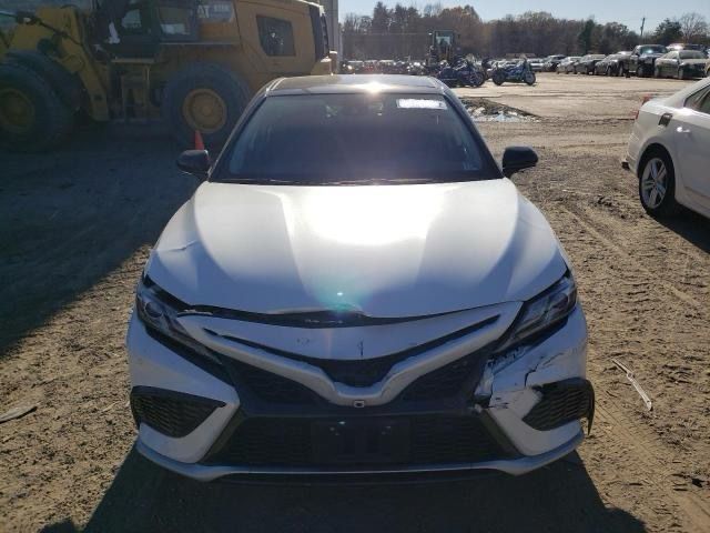2021 Toyota Camry XSE – White Sport Sedan | 3.5L V6 | VIN: 4T1KZ1AK0MU053747