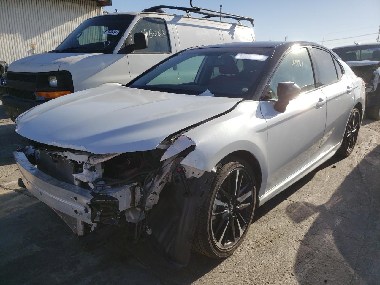 Toyota Camry XSE 6V 2020 White VIN: 4t1kz1ak2lu036060