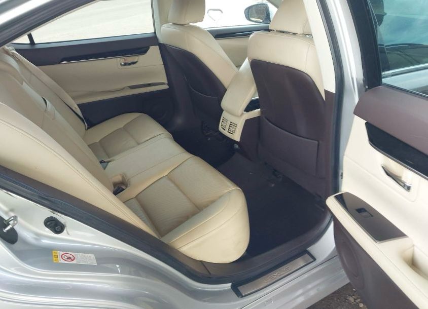 2018 Lexus ES 350 – Silver Luxury Sedan | 3.5L V6 | VIN: 58ABK1GG5JU113789