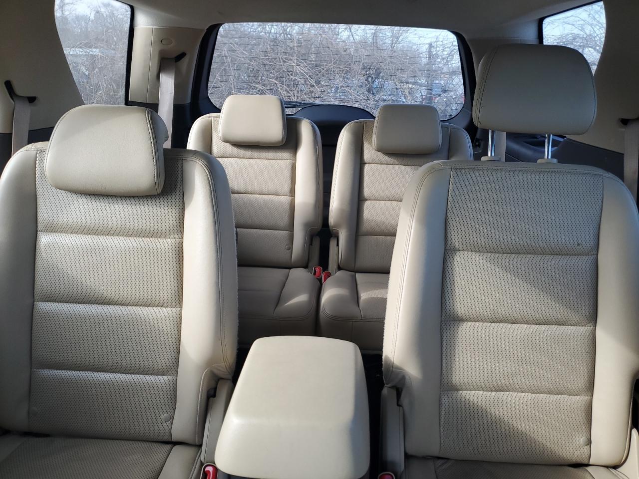 2009 FORD TAURUS X L - 1FMDK06WX9GA01485