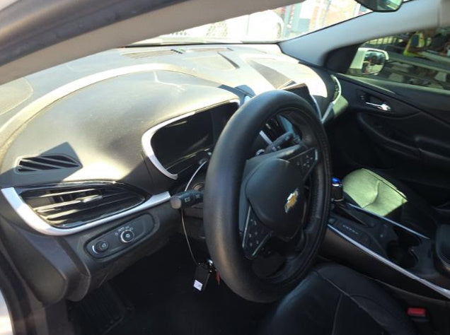 Chevrolet Volt 2LT 2017 – Plug-In Hybrid Hatchback, Heated Seats | VIN: 1G1RC6S56HU188028