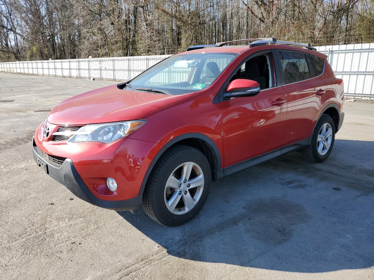 2014 TOYOTA RAV4 XLE - JTMRFREV2ED094882