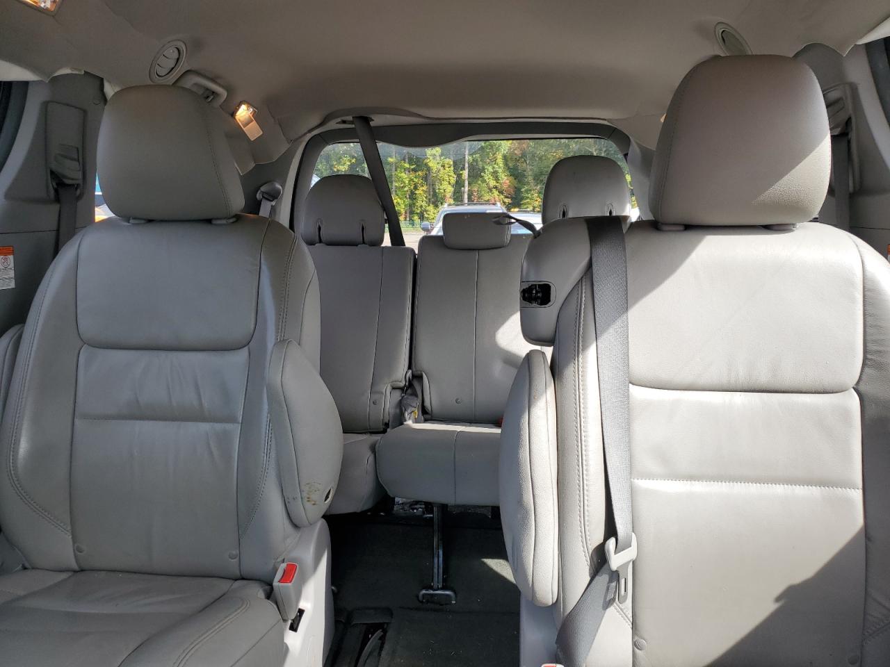 2015 TOYOTA SIENNA XLE - 5TDYK3DC6FS654090