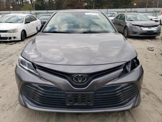 2018 Toyota Camry LE 4T1B11HK3JU025840 Gray | 2.5L I4 FWD Sedan