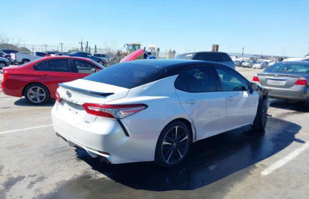 Toyota Camry XSE 2018 White  VIN:4T1B61HK2JU131116