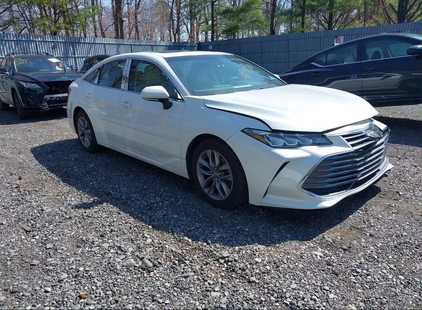 Toyota Avalon XLE 2019 White – 3.5L V6 FWD Sedan | VIN: 4T1BZ1FB6KU004302