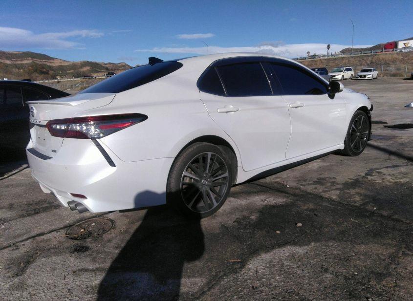 2018 Toyota Camry XSE V6 VIN: 4T1BZ1HK2JU012697