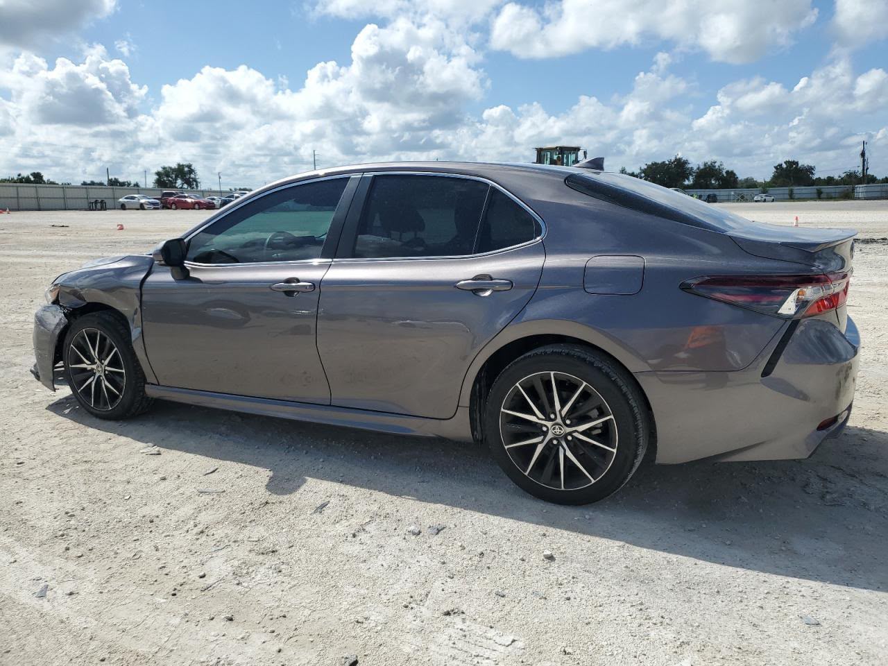 2021 Toyota Camry SE | Gray | 2.5L I4 FWD Sedan | VIN: 4T1G11AK1MU536127