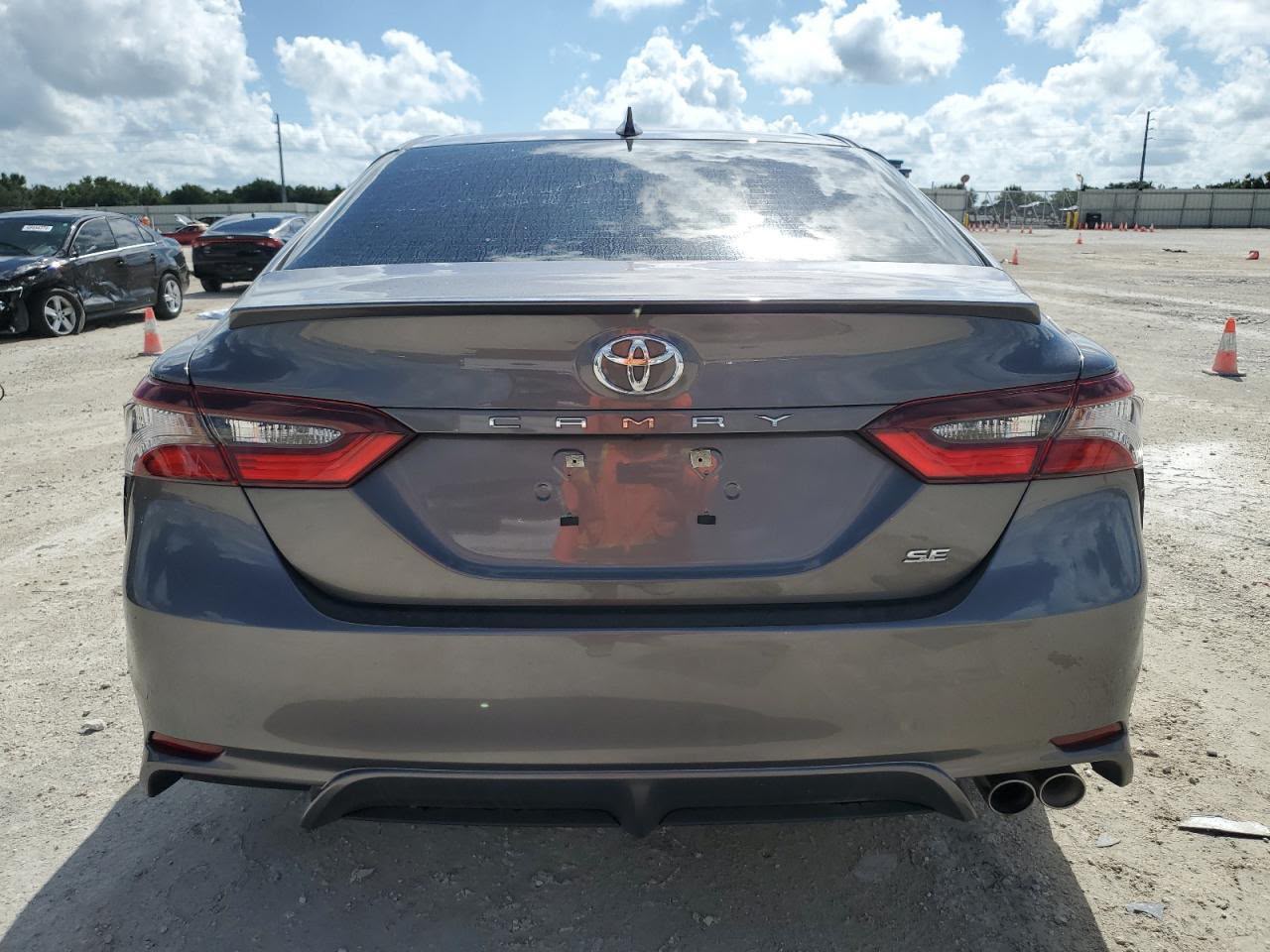 2021 Toyota Camry SE | Gray | 2.5L I4 FWD Sedan | VIN: 4T1G11AK1MU536127