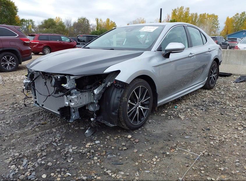 Toyota Camry SE 2024 Silver – 2.5L FWD Sedan | VIN: 4T1G11AKXRU206980