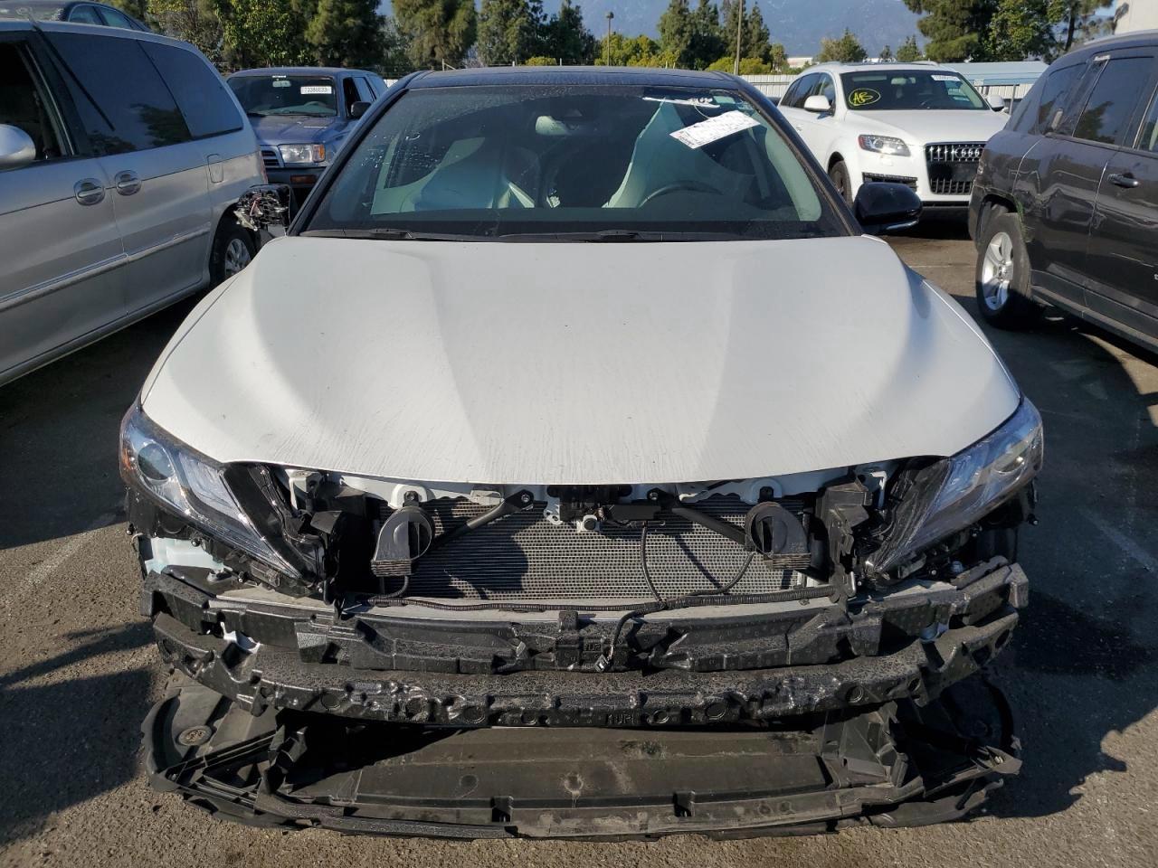 2021 Toyota Camry XSE | White | 2.5L I4 FWD Sedan | VIN: 4T1K61AK2MU483689