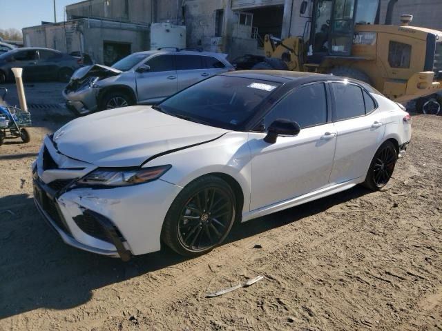 2021 Toyota Camry XSE – White Sport Sedan | 3.5L V6 | VIN: 4T1KZ1AK0MU053747
