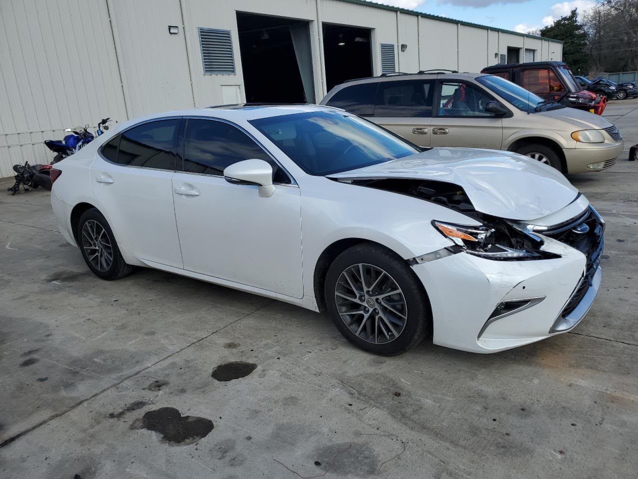2018 Lexus ES 350 | White | 3.5L V6 FWD Sedan | VIN: 58ABK1GG6JU082827