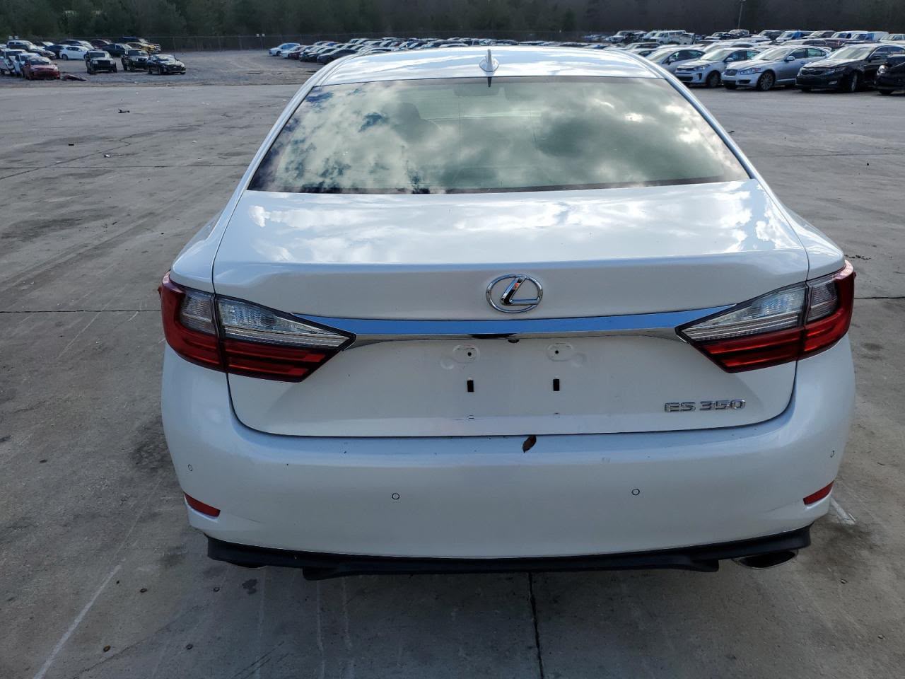 2018 Lexus ES 350 | White | 3.5L V6 FWD Sedan | VIN: 58ABK1GG6JU082827