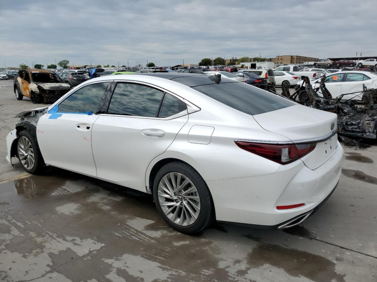 2019 Lexus ES 350 Luxury – White Sedan | VIN: 58ABZ1B17KU006999