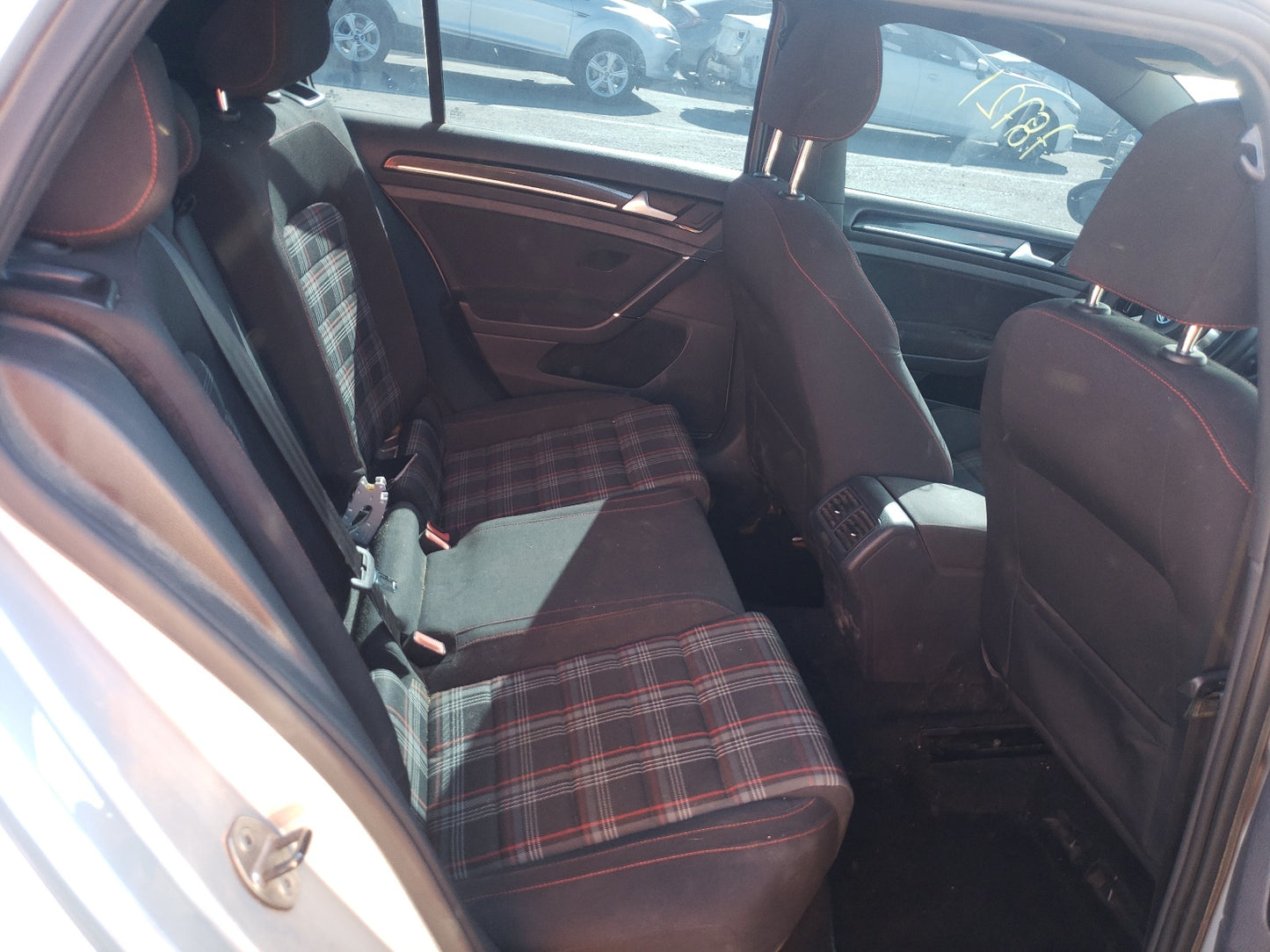 2015 VOLKSWAGEN GTI - 3VW4T7AU3FM090802