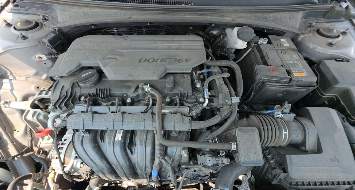 Hyundai Elantra SEL 2024 Gray – 2.0L FWD Sedan | VIN: KMHLM4DG7RU657508