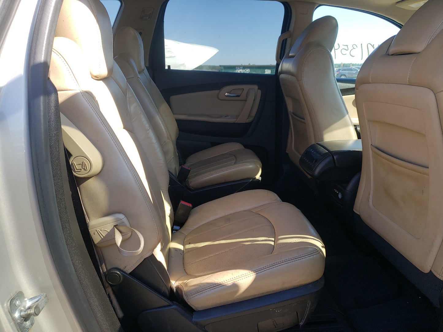 2010 CHEVROLET TRAVERSE L - 1GNLRHED8AS150738