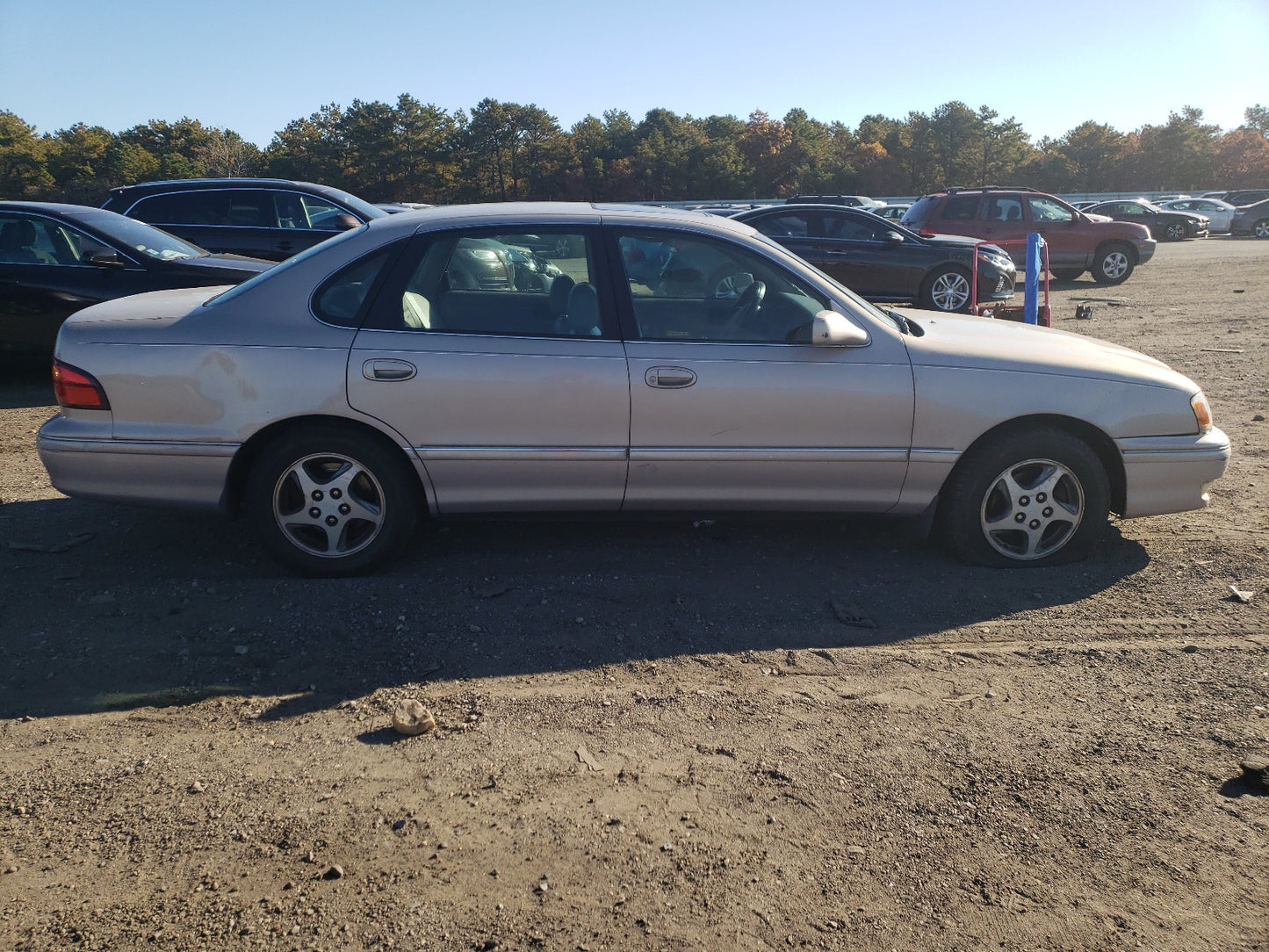 1998 TOYOTA AVALON XL - 4T1BF18B3WU251885