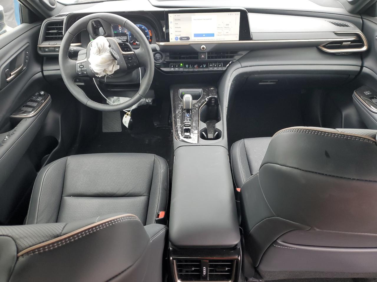 TOYOTA CROWN XLE 2025 | 2.5L 4 | VIN: JTDAAAAF4S3032316