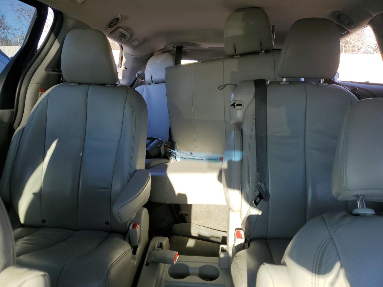 2015 TOYOTA SIENNA LE - 5TDKK3DC3FS575711