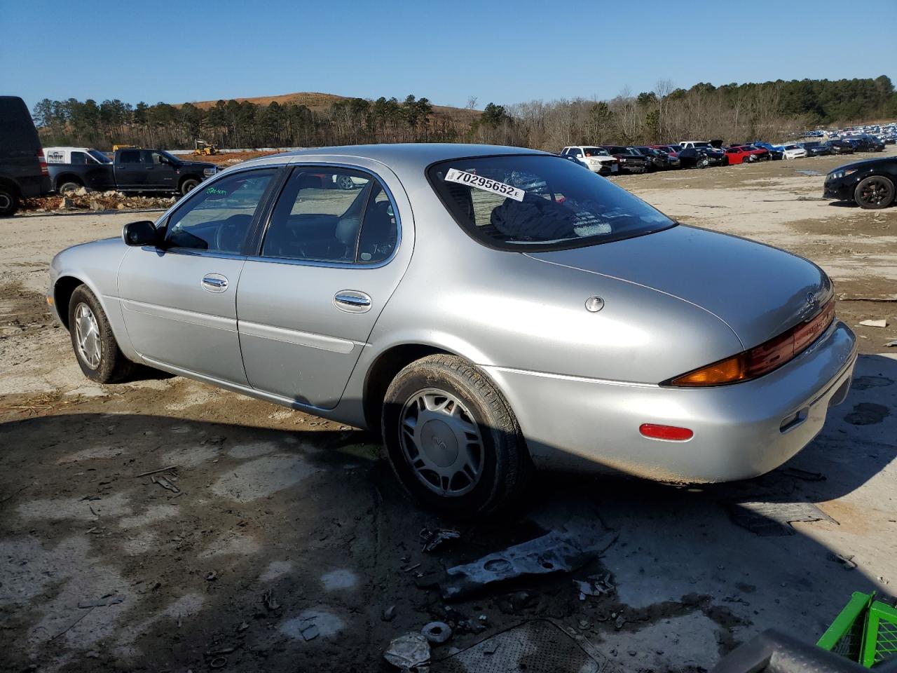 1993 INFINITI J30 - JNKAY21D7PM027501 — photo 2