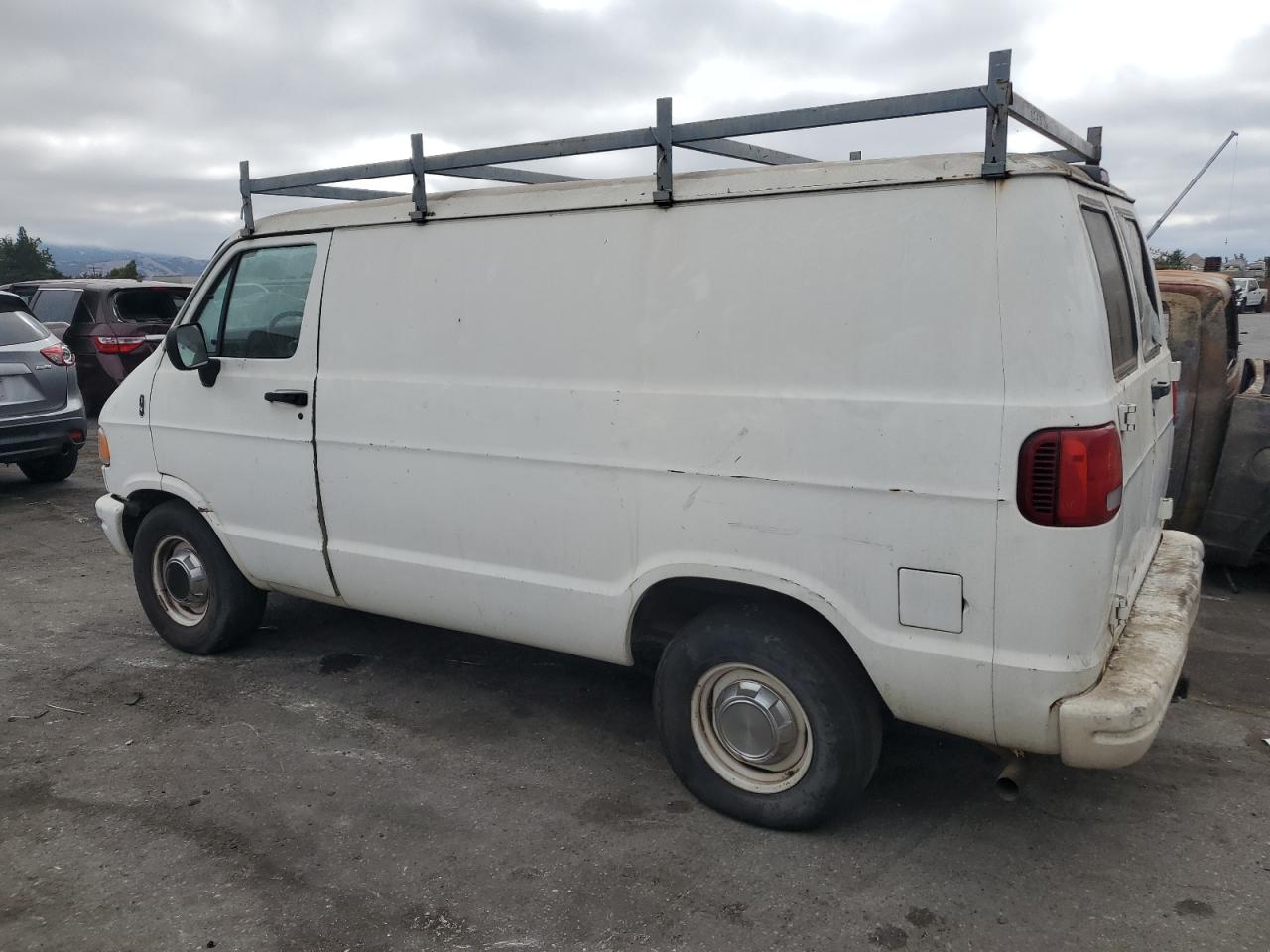 1994 DODGE RAM VAN B2 - 2B7HB21Y2RK564385 — photo 2