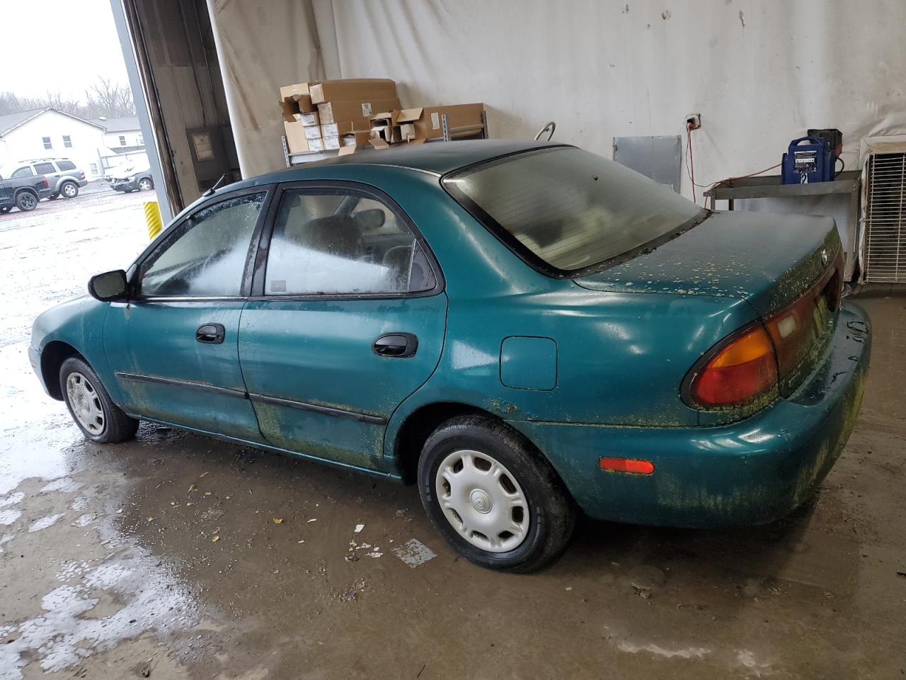 1995 MAZDA PROTEGE DX - JM1BA1415S0103061 — photo 1
