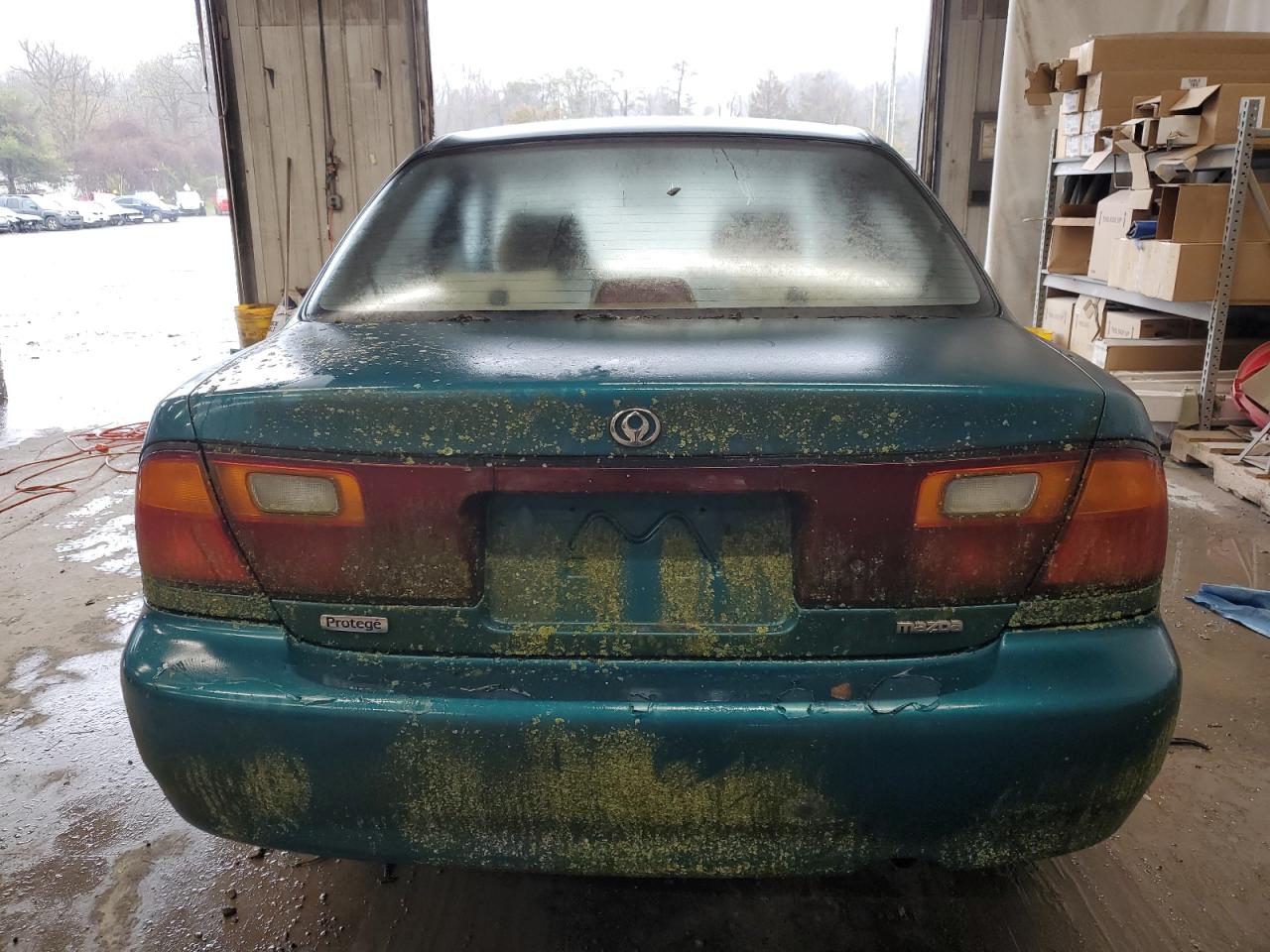 1995 MAZDA PROTEGE DX - JM1BA1415S0103061 — photo 5