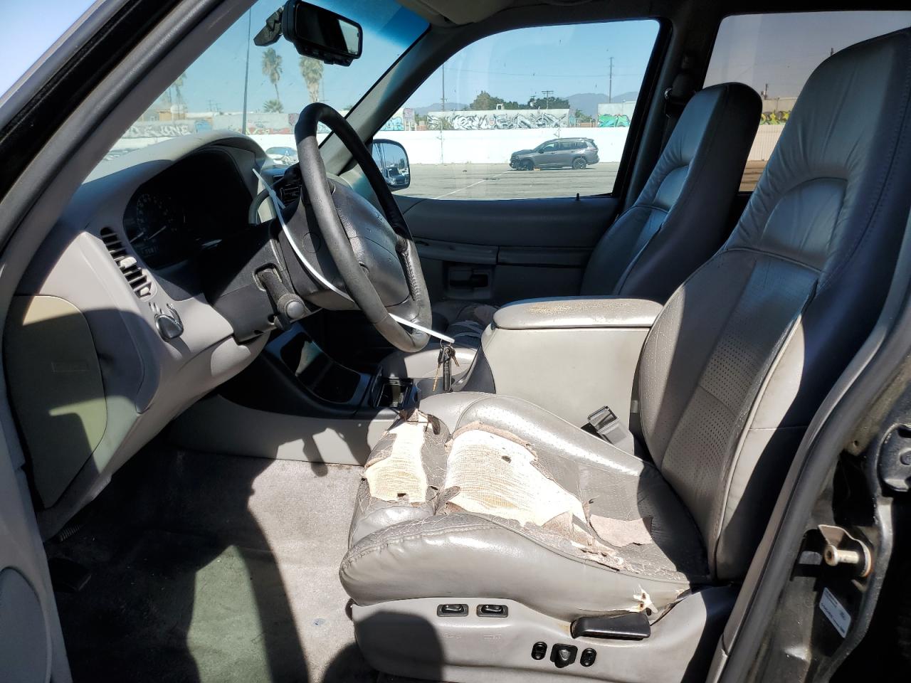 1996 FORD EXPLORER - 1FMDU32P1TZA34378 — photo 6