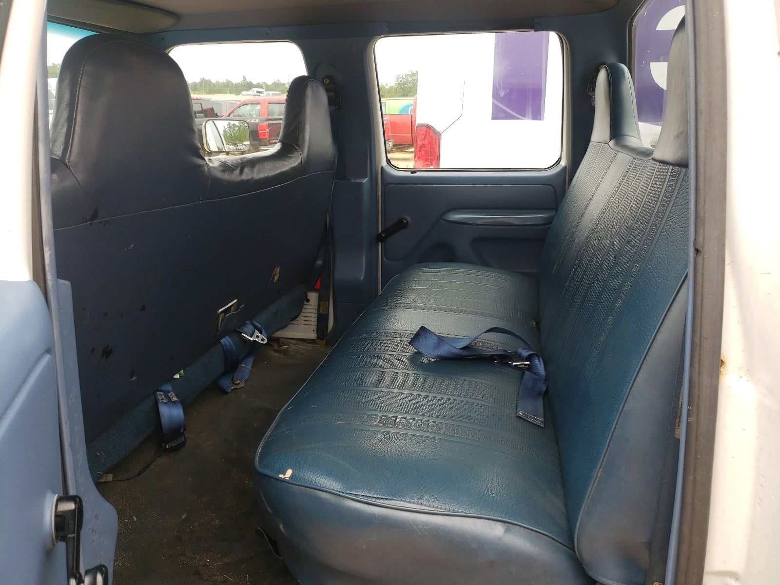 1997 FORD F350 - 1FTJW35G7VEC03777 — photo 6