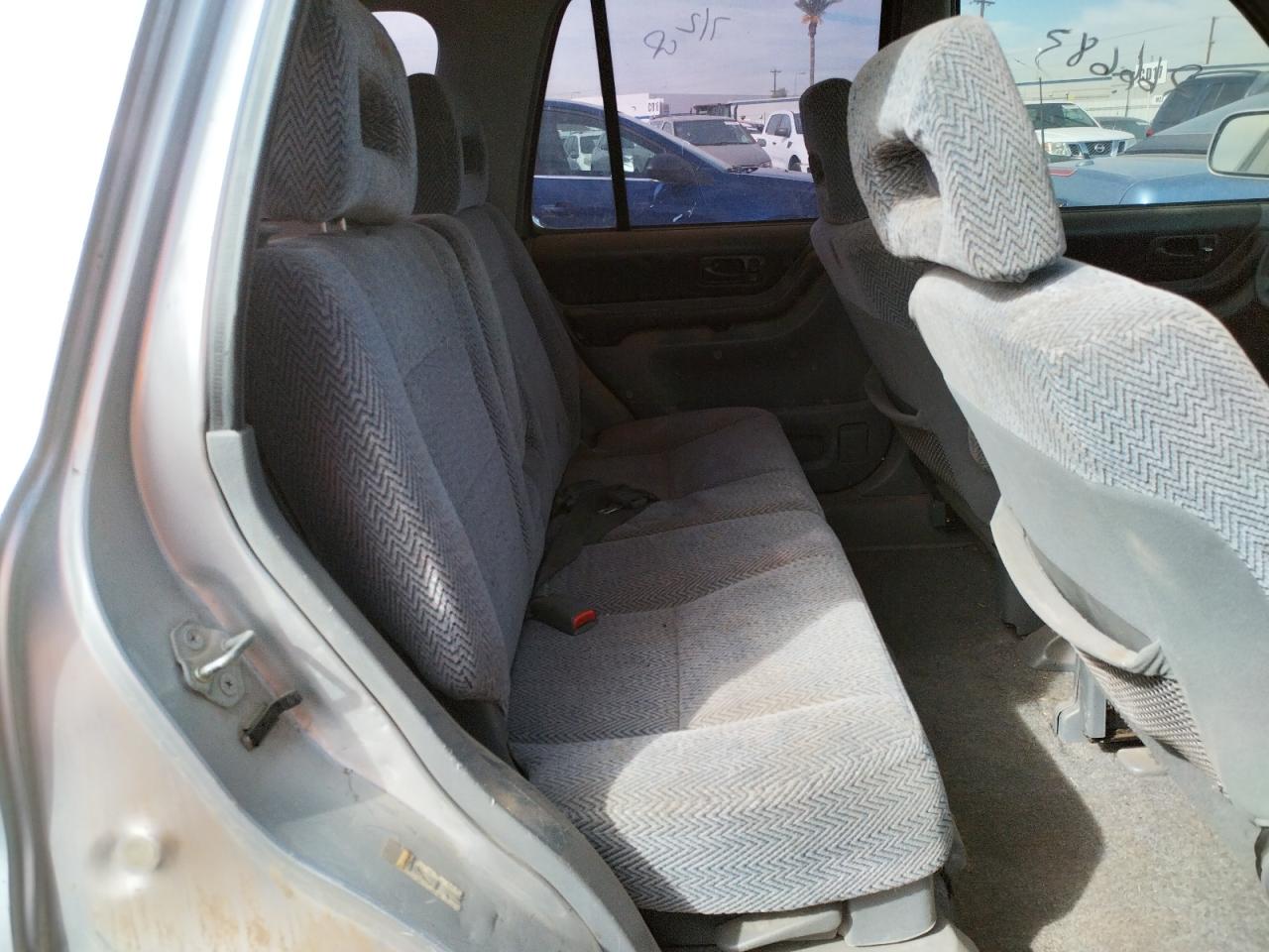 1998 HONDA CR-V EX - JHLRD186XWC088186 — photo 5