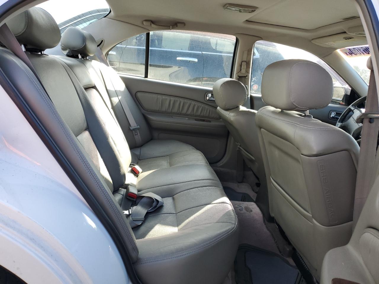 1998 INFINITI I30 - JNKCA21A7WT625062 — photo 10