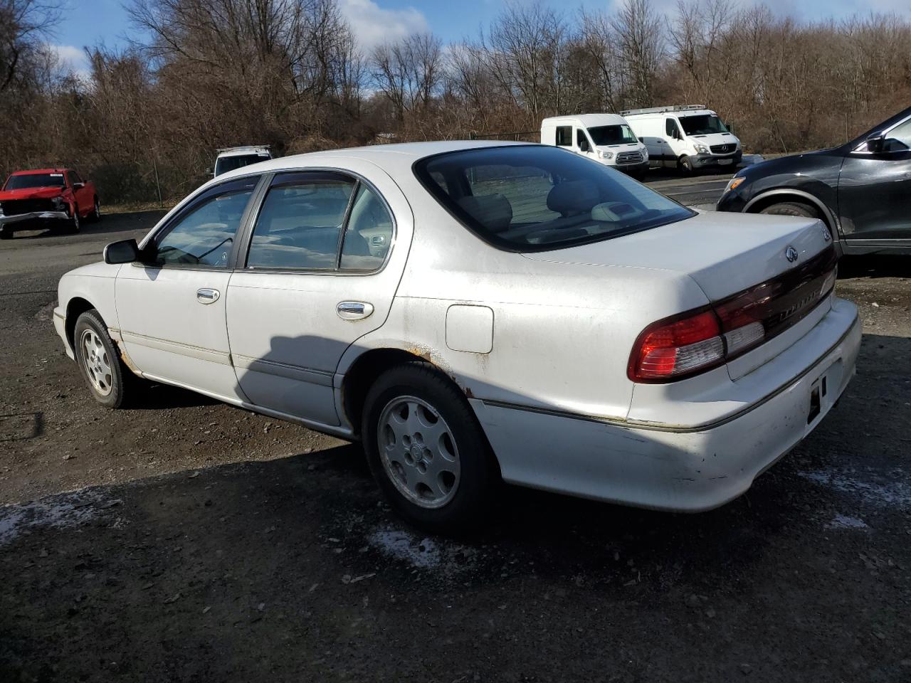 1998 INFINITI I30 - JNKCA21A7WT625062 — photo 2