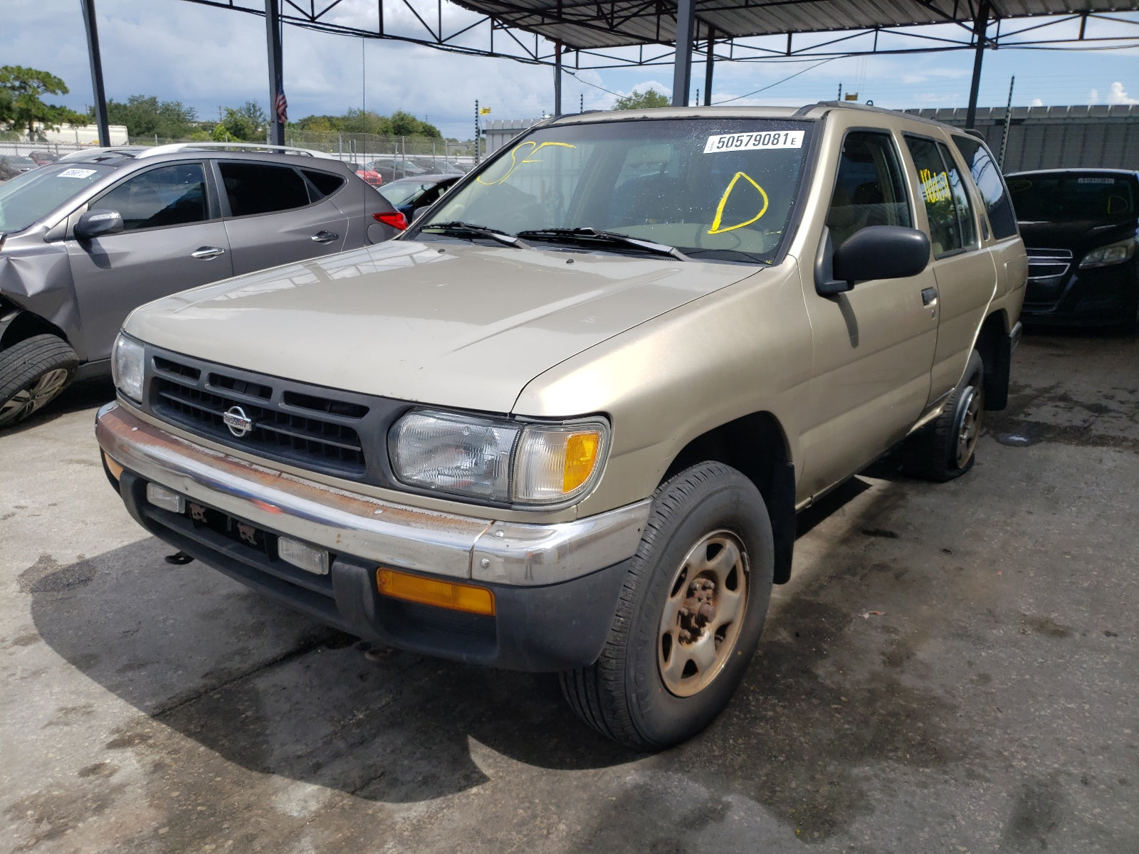 1998 NISSAN PATHFINDER - JN8AR05Y6WW260129 — photo 2