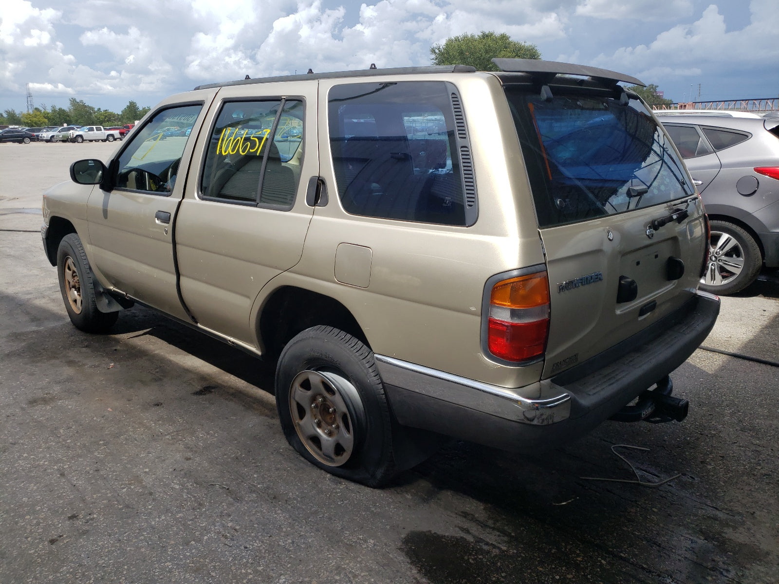 1998 NISSAN PATHFINDER - JN8AR05Y6WW260129 — photo 3