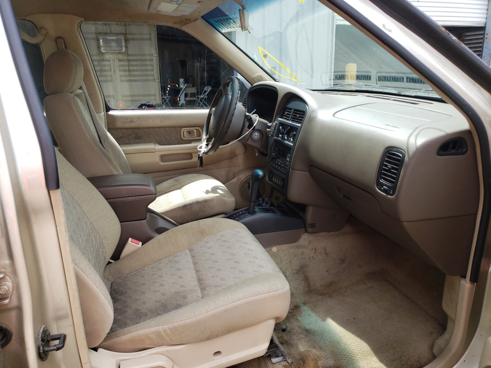 1998 NISSAN PATHFINDER - JN8AR05Y6WW260129 — photo 5