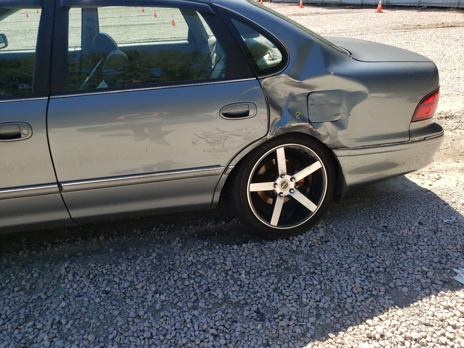 1998 TOYOTA AVALON XL - 4T1BF18B0WU237457 — photo 9