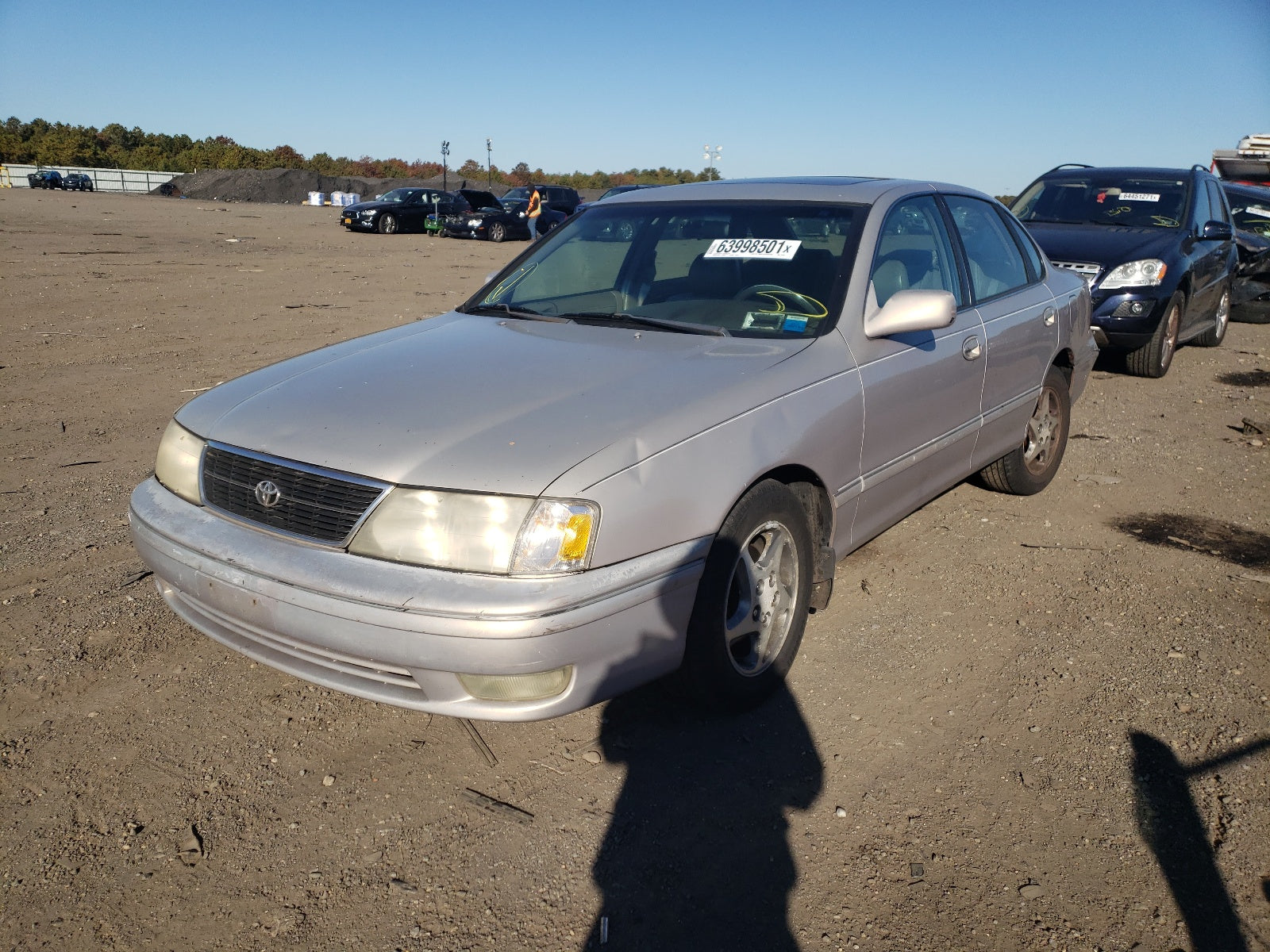 1998 TOYOTA AVALON XL - 4T1BF18B3WU251885 — photo 2