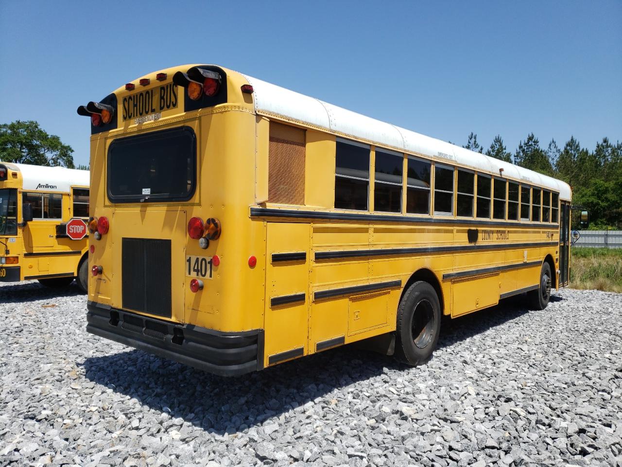 1999 INTERNATIONAL 3000 3000 - 1HVBJABN7XA021575 — photo 4