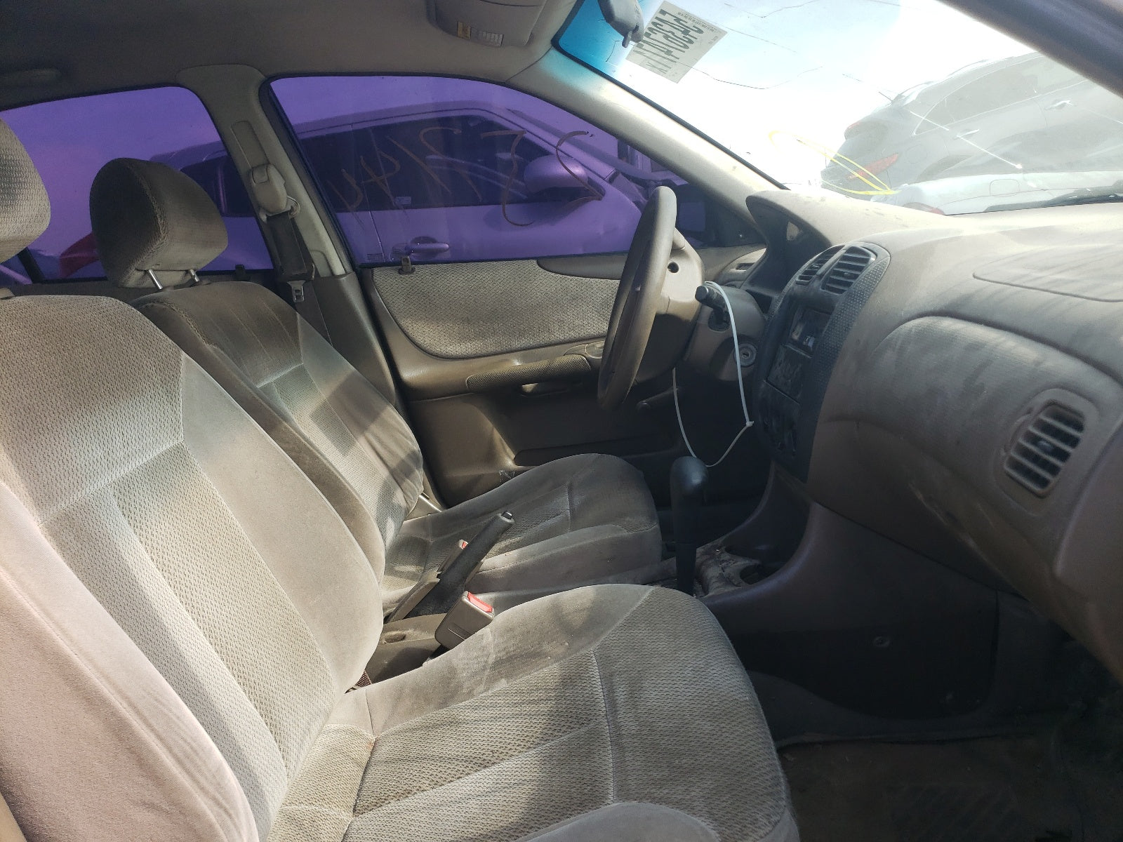 1999 MAZDA PROTEGE DX - JM1BJ2223X0119820 — photo 4