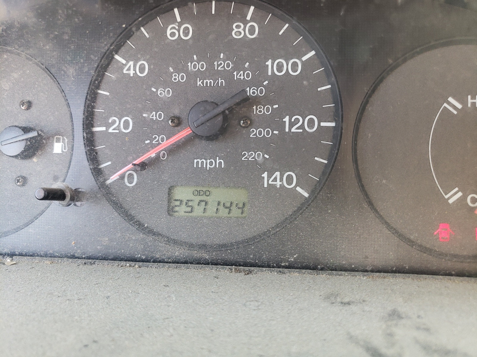 1999 MAZDA PROTEGE DX - JM1BJ2223X0119820 — photo 6
