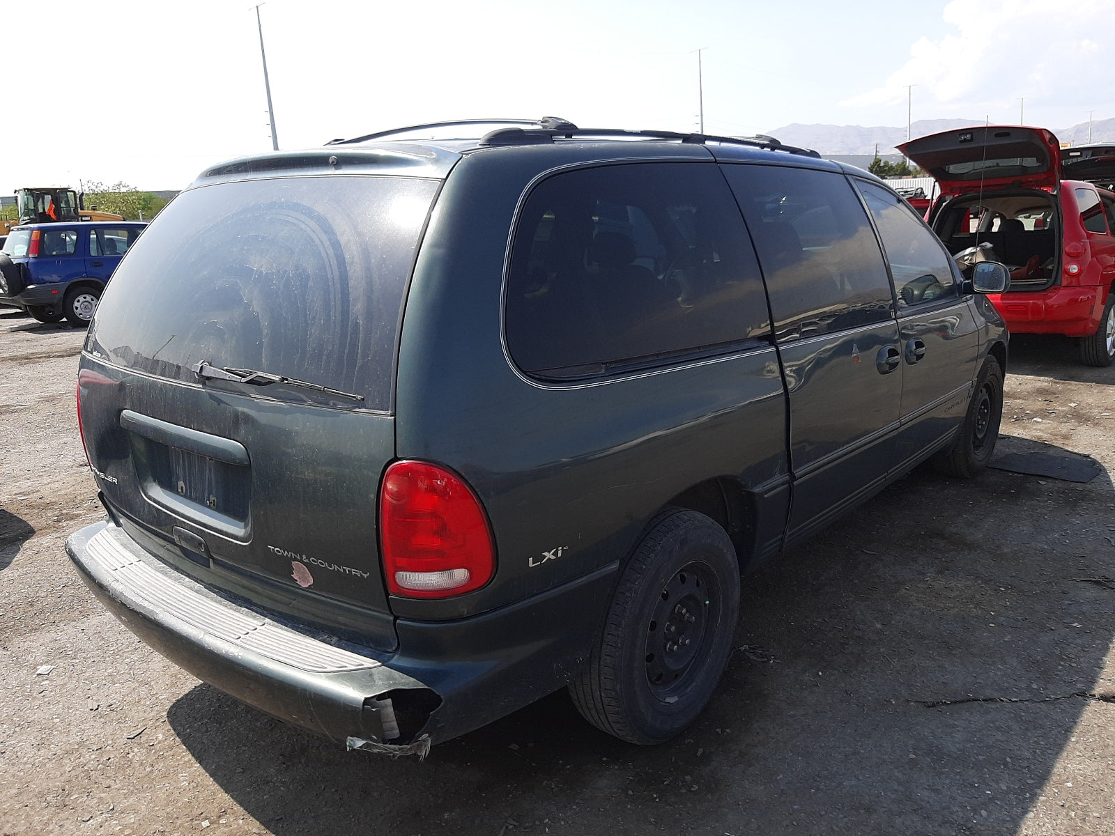 2000 CHRYSLER TOWN & COU - 1C4GP54L7YB507988 — photo 4