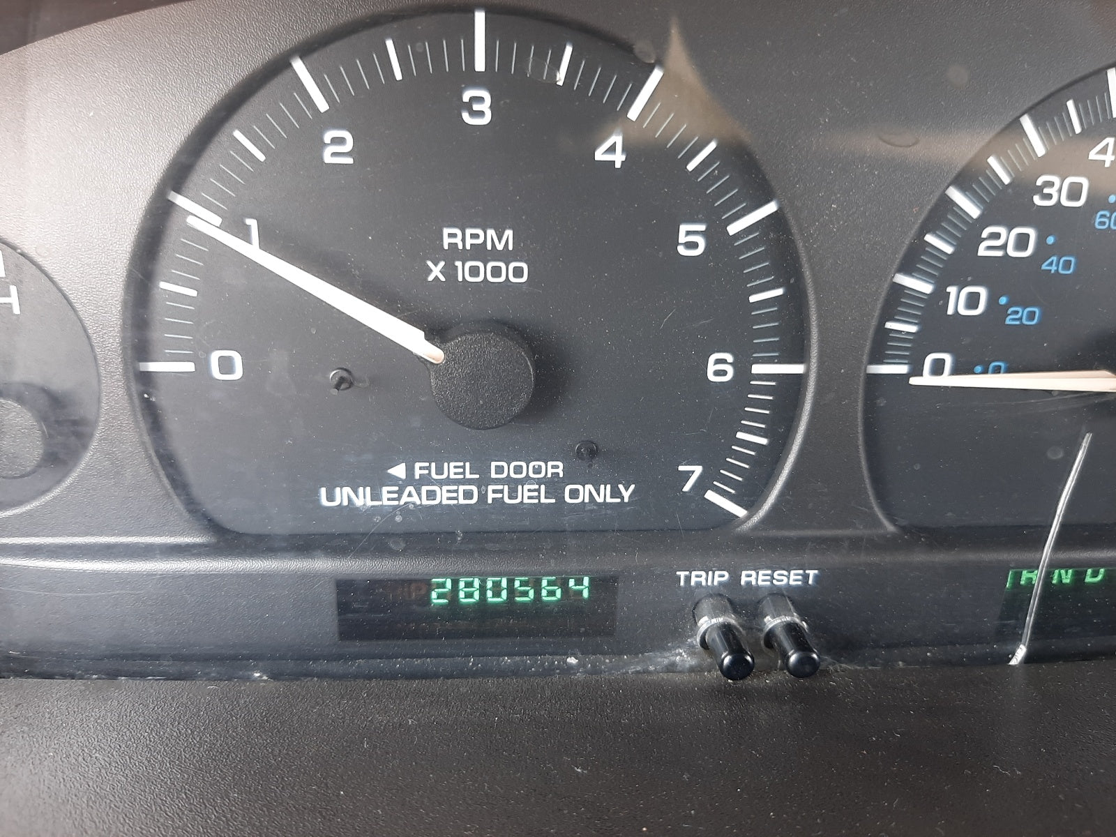 2000 CHRYSLER TOWN & COU - 1C4GP54L7YB507988 — photo 8
