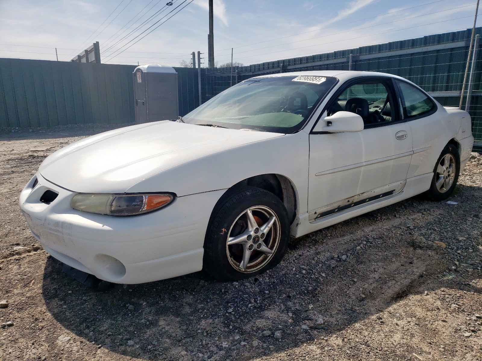 2000 PONTIAC GRAND PRIX - 1G2WP12K1YF102236 — photo 2