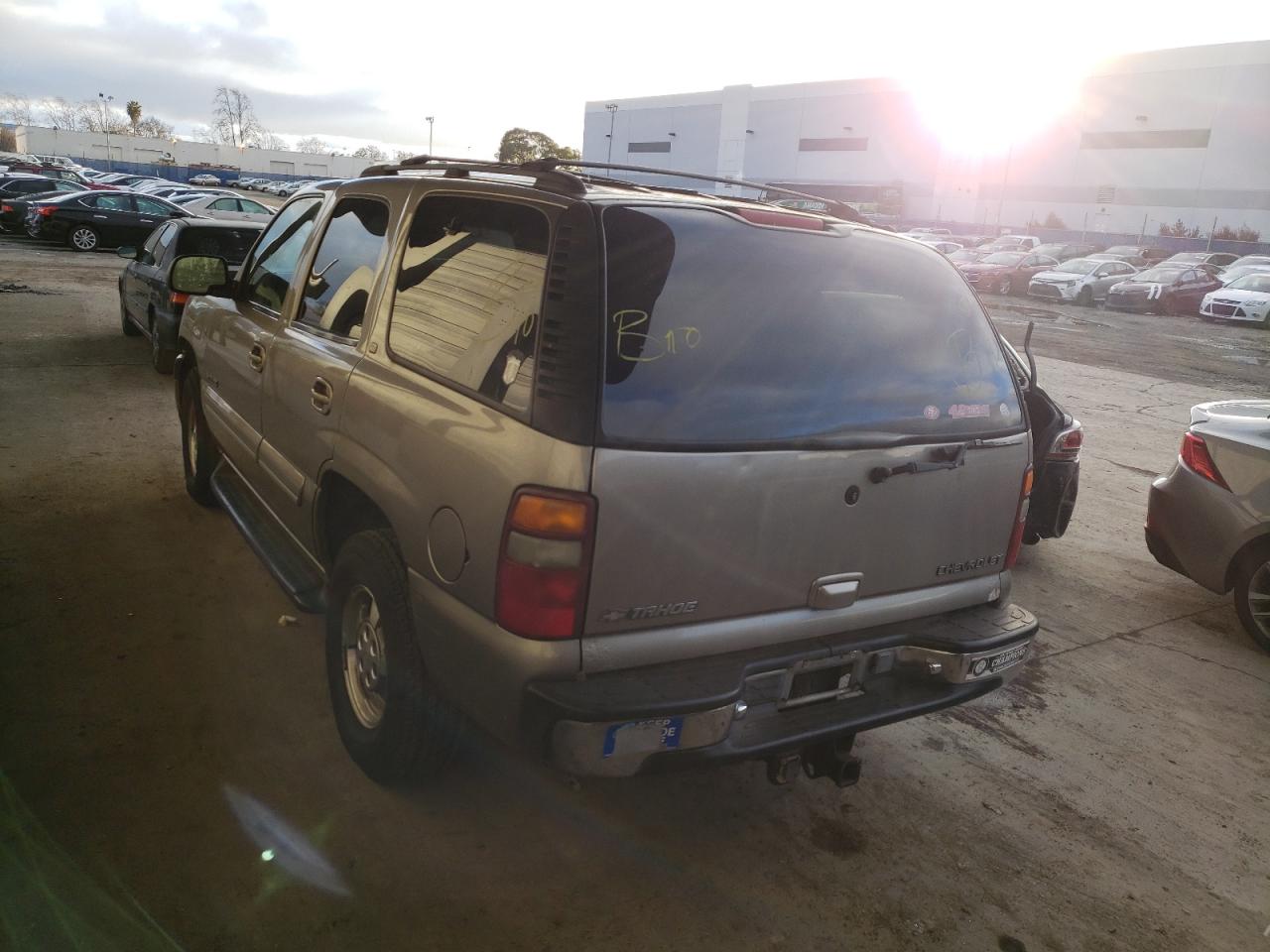 2001 CHEVROLET TAHOE K150 - 1GNEK13T41J135626 — photo 3