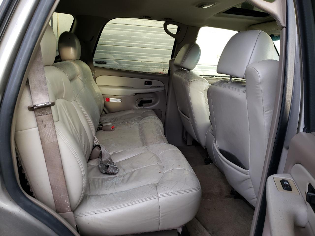 2001 CHEVROLET TAHOE K150 - 1GNEK13T41J135626 — photo 5
