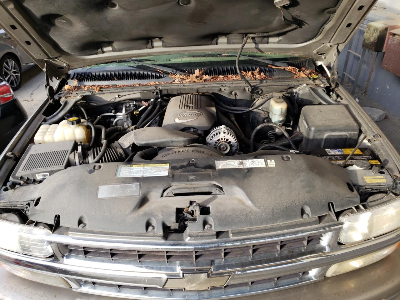 2001 CHEVROLET TAHOE K150 - 1GNEK13T41J135626 — photo 6